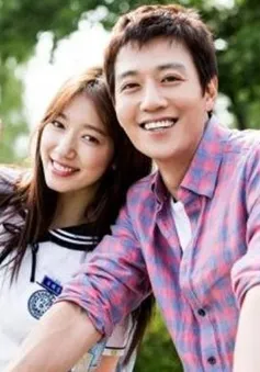 Vì sao “ông chú” 36 tuổi Kim Rae Won khiến fan nữ mê đắm?