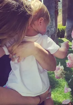 Drew Barrymore: Làm mẹ giúp tôi tốt hơn