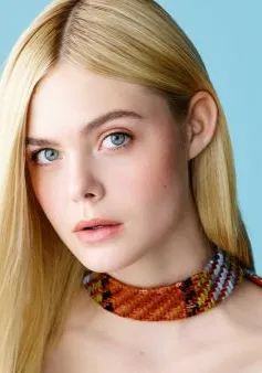 “Công chúa ngủ trong rừng” Elle Fanning và hàng loạt mối tình lãng mạn tan chảy màn ảnh tháng 10