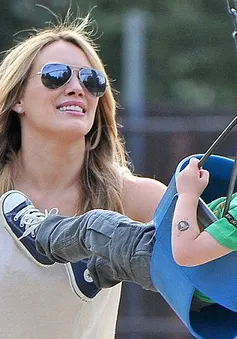 Hilary Duff muốn con tránh xa hào quang của sự nổi tiếng