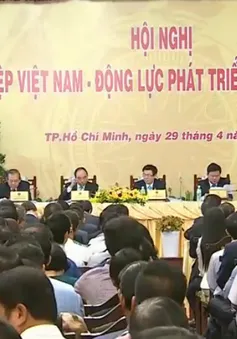 Thủ tướng đối thoại với DN: Hãy coi doanh nghiệp là đối tượng phục vụ