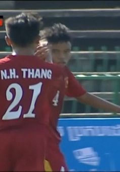 VIDEO U16 Việt Nam: Hữu Thắng đánh đầu nhân đôi cách biệt