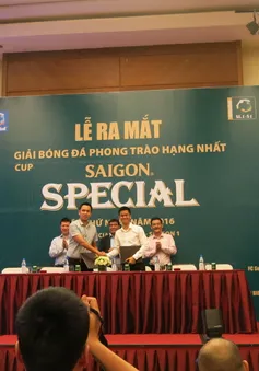 Bóng đá “phủi” lại sôi động với giải Bóng đá phong trào hạng Nhất 2016