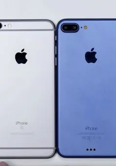 Chuyên gia "bẻ cong" trên tay nguyên mẫu iPhone 7 Plus phiên bản Deep Blue