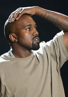 Kanye West có triệu chứng hoang tưởng và trầm cảm