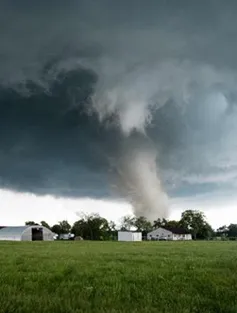 Mỹ: Lốc xoáy quét qua bang Oklahoma, ít nhất 2 người thiệt mạng