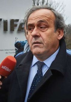 Cựu Chủ tịch UEFA Michel Platini bị điều tra vì đơn kiện của FIFA