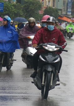 Hà Nội có mưa rào, trong cơn dông có khả năng gió giật mạnh