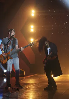 Phạm Anh Khoa thổi bùng "lửa" Rock ở chung kết SV 2016