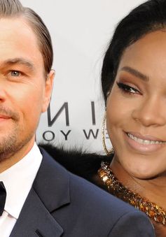 Báo chí “đánh nhau” vì nụ hôn giữa Leonardo và Rihanna