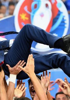 Giúp Bồ Đào Nha vô địch EURO 2016, HLV Fernando Santos được thưởng hợp đồng mới