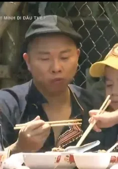 Bố ơi! Mình đi đâu thế? 3: Các cặp bố con dè chừng khi ăn thắng cố