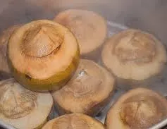 Thưởng thức cơm trái dừa thơm ngon, lạ miệng