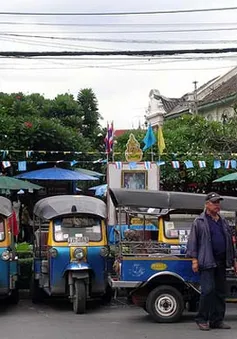 Những chuyện ít biết về nghề lái xe Tuk tuk tại Bangkok, Thái Lan