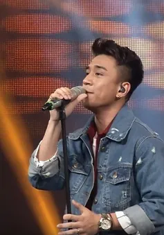 Vietnam Idol: "Hotboy du học" thoát hiểm với bản hit của Maroon 5