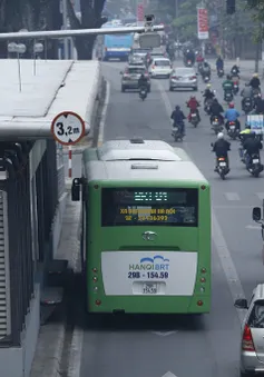 Tranh cãi về hiệu quả của xe bus nhanh BRT Hà Nội: Chưa có hồi kết