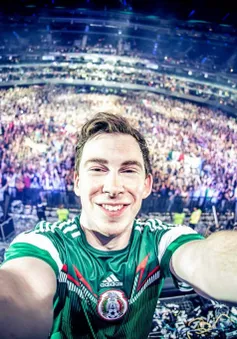 Đến diễn tại Việt Nam, DJ Hardwell “đòi” ở phòng Tổng thống 7.000 USD/đêm