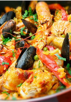 Vào bếp thử sức với món cơm cháy hải sản Paella