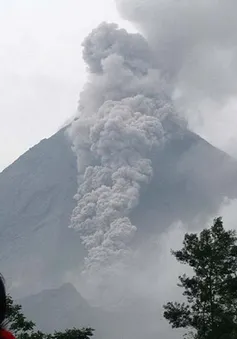 Bali (Indonesia) sơ tán người dân trước nguy cơ núi lửa phun trào