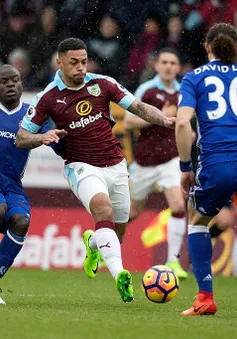 Burnley 1-1 Chelsea: Chia điểm nhọc nhằn ở Turf Moor