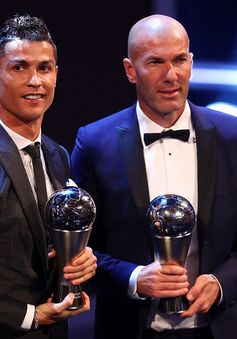 Hé lộ lựa chọn của HLV Hữu Thắng và Văn Quyết ở FIFA The Best 2017