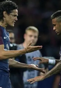 Sau tất cả, Cavani đã không còn phải tranh penalty với Neymar