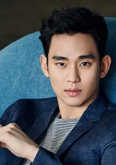 Trước tin nhập ngũ, Kim Soo Hyun nhận "cơn mưa" lời mời đóng phim