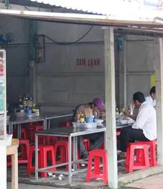 80% quán hủ tiếu, bánh canh, bún bò sử dụng hóa chất để nấu xương