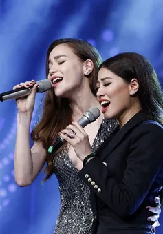 Khoe giọng hát, BTV Ngọc Trinh tự tin song ca cùng Hồ Ngọc Hà