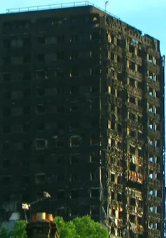 Thủ tướng Anh yêu cầu điều tra toàn diện vụ cháy chung cư Grenfell