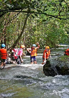 Trải nghiệm du lịch mạo hiểm Trekking