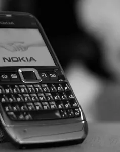 Sau Nokia 3310, huyền thoại Nokia E71 chuẩn bị được "hồi sinh"