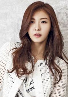 Ha Ji Won rục rịch trở lại sau 2 năm "mất tích"