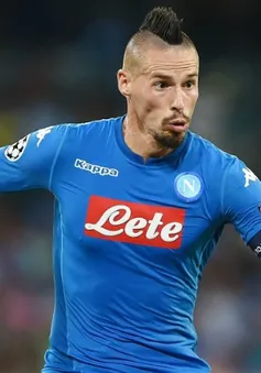 Hamsik tính chuyện đào tẩu sang Man Utd và Barcelona