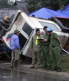 Lãnh đạo tỉnh Nghệ An chia buồn với gia đình nạn nhân trong 2 vụ tai nạn