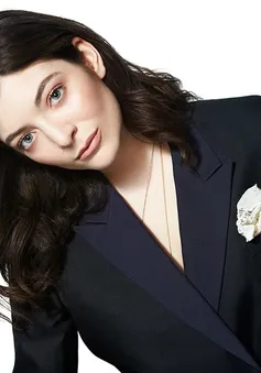 Lorde: Tôi không tự tin trên thảm đỏ