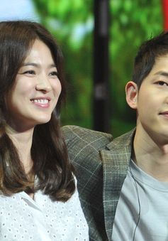 Song Joong Ki – Song Hye Kyo lén lút hẹn hò ở Bali?