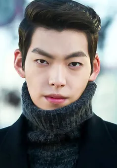 Fan ngã quỵ trước tin tài tử Kim Woo Bin bị ung thư vòm họng