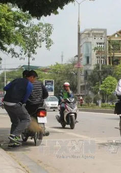 Thanh Hóa: Công an sử dụng súng bắn lưới để bắt "quái xế"