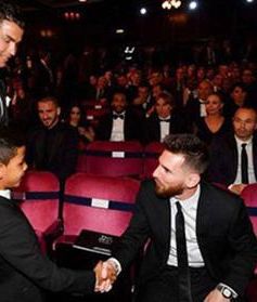 Người hâm mộ náo loạn khi "con trai" C.Ronaldo gửi thông điệp đến Messi