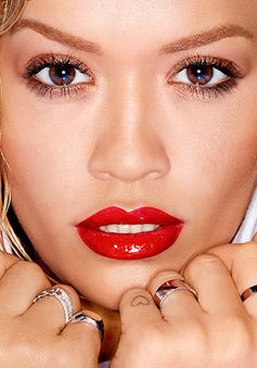 Bí quyết để có thân hình bốc lửa như Rita Ora