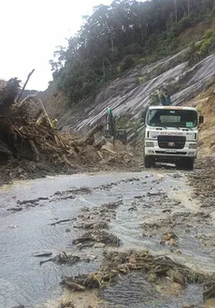 Đèo Khánh Lê sạt lở nghiêm trọng, mất 5 - 7 ngày mới thông tuyến