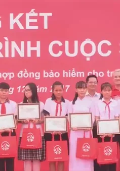 “Hành trình cuộc sống” tặng 100 xe đạp cho trẻ em khó khăn tỉnh Vĩnh Long