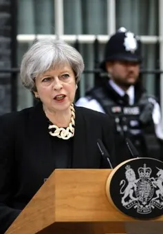 Thủ tướng Theresa May: Anh đang phải đối mặt với xu hướng khủng bố mới