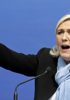 Pháp: Ứng viên Le Pen bị cáo buộc đạo bài phát biểu của ông Fillon