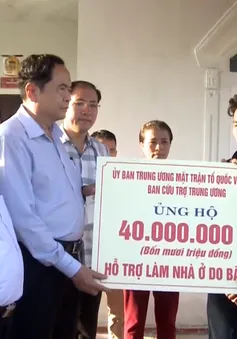 Nhiều cơ quan, ban, ngành ủng hộ đồng bào miền Trung khắc phục hậu quả cơn bão số 10