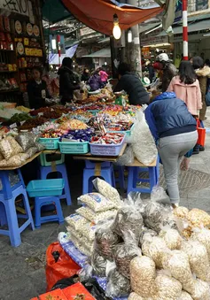 Ứng xử với vỉa hè đòi hỏi sự tính toán, không nóng vội