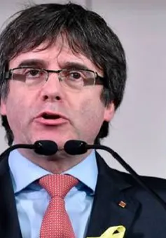 Ông Puigdemont không về, Nghị viện Catalonia hoãn bổ nhiệm vô thời hạn