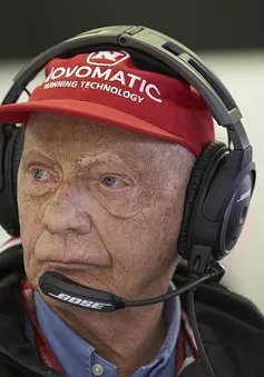 Niki Lauda rời bệnh viện sau khi phẫu thuật phổi