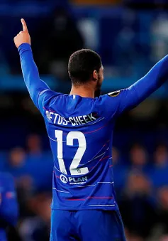 Loftus Cheek lập hat-trick, HLV Sarri vẫn nói lời nghiệt ngã